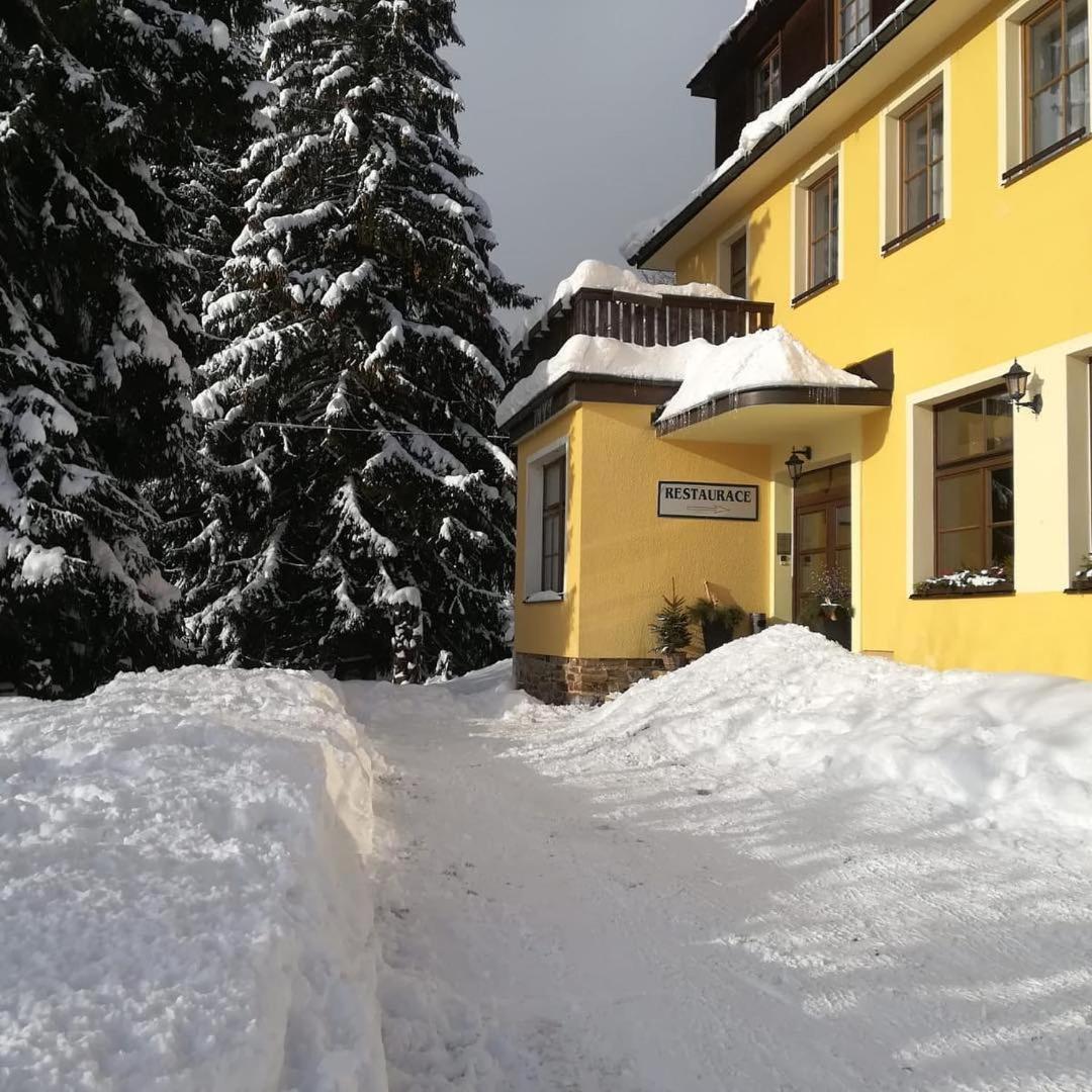 Lucni Dum Hotel Janské Lázně Kültér fotó